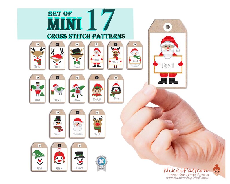 Puede incluir: Un conjunto de 17 mini patrones de punto de cruz en etiquetas marrones. Las etiquetas presentan dise&ntilde;os festivos como Pap&aacute; Noel, renos y mu&ntilde;ecos de nieve. El texto "SET OF MINI 17 CROSS STITCH PATTERNS" se muestra en la parte superior. Una etiqueta es sostenida por una mano.