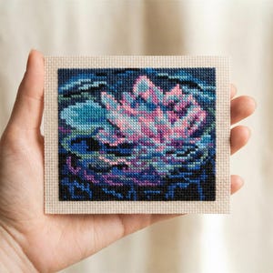 Patrón de punto de cruz "Nenúfares" de Claude Monet, bordado impresionista en PDF, mini obra maestra, pintura famosa, descarga instantánea