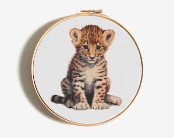 Leopard Kreuzstich Stickmuster, süßes Safari Design, lustige wilde Katze, Stickanleitung für Anfänger, Mini Handarbeit PDF digitaler Download