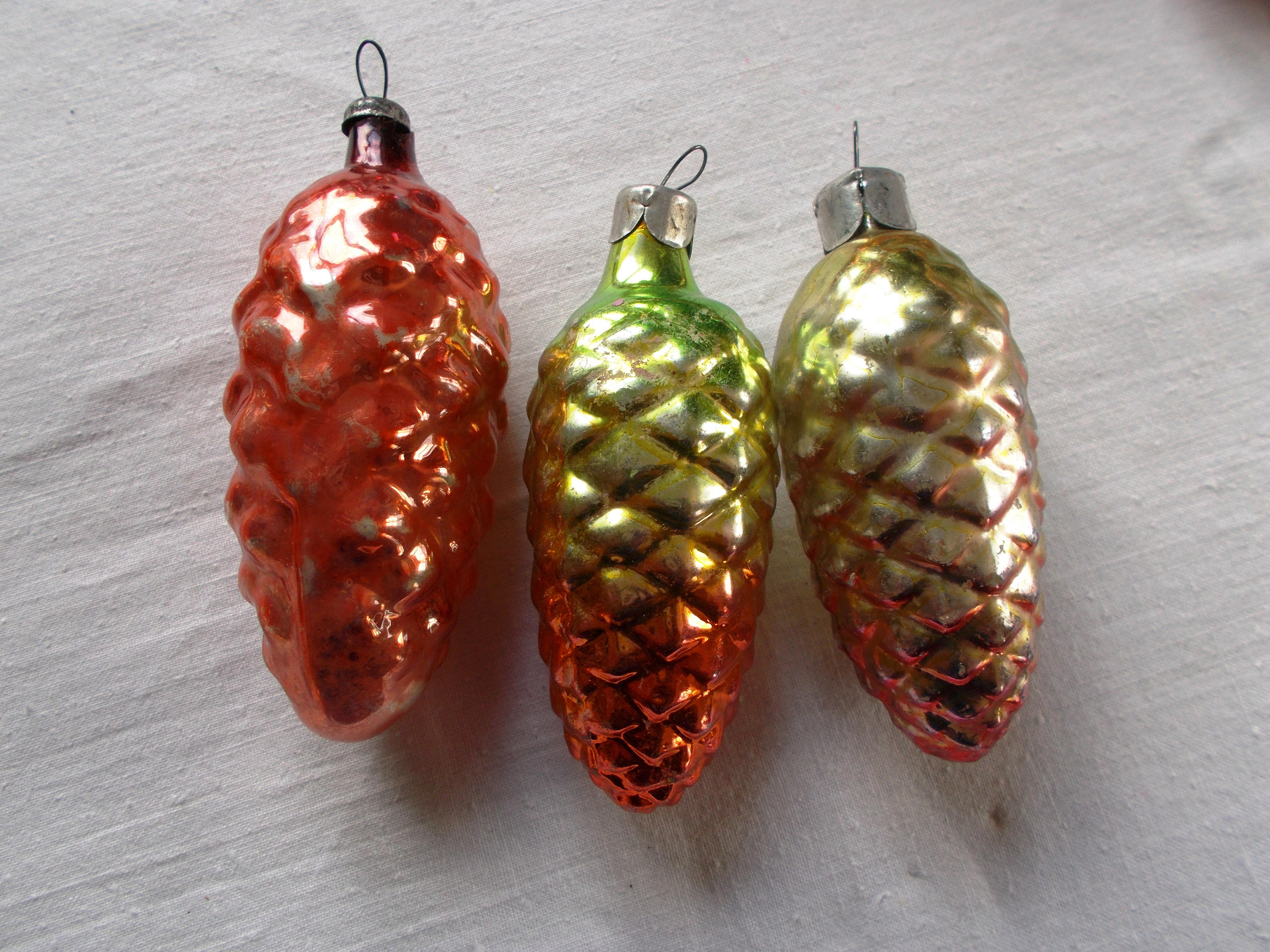 VINTAGE PINE CONES Retro Christmas Home Decor Woodland Etsy