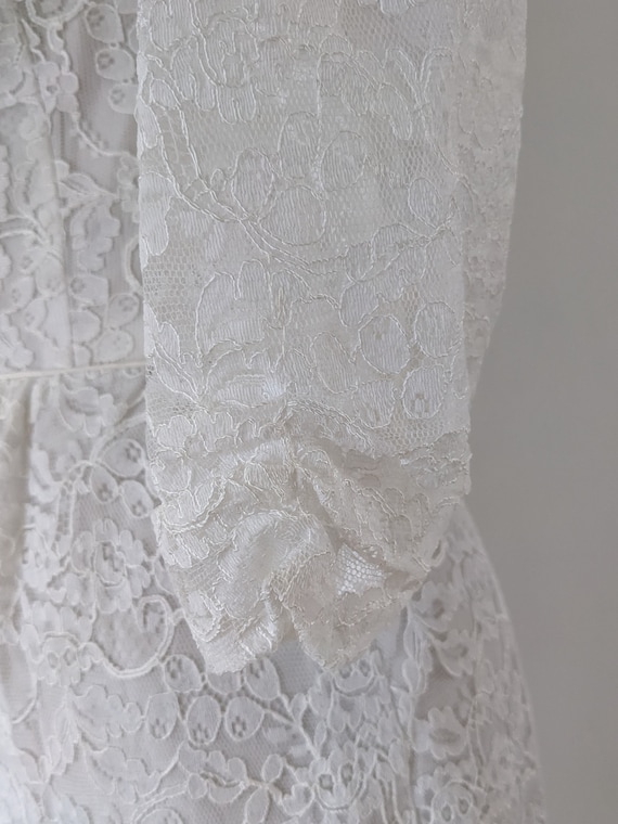 1960’s, white lace wedding dress. - image 6