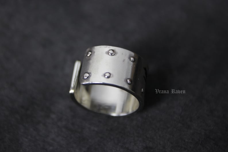 Hand raven riveted band ring crow bird brutal goth gothic industrial