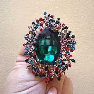 Emerald Green Rhinestone Brooch, Vintage Floral Green Crystal Pin, 2.5&quot; Statement Jewelry