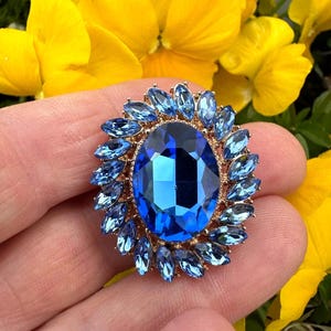 Blue Brooch, Rhinestone Blue Flower Brooch, Blue Oval Pin, 1.25&quot; Vintage Blue Crystal Brooch, Blue Flower Pin, Trendy Blue Pin, Gift For Her