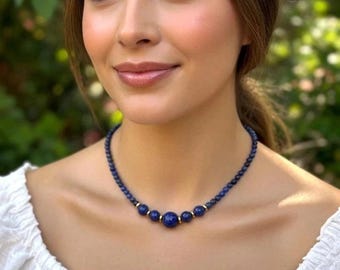 Elegante collar de lapislázuli natural: gargantilla de 39 cm con piedras preciosas llamativas.