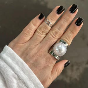 Adjustable Faux Pearl Silver Statement Ring - US Size 7