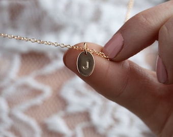 Oval initial necklace Gold or Silver