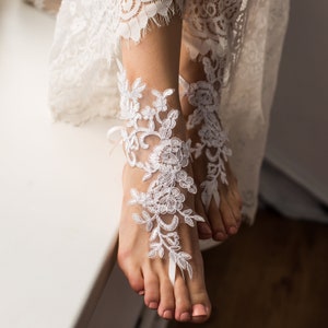 Lace barefoot sandals, Bridal footless sandals, White lace Bridal shoes, Bridesmaid barefoot sandals, Beach wedding sandal, Shoes