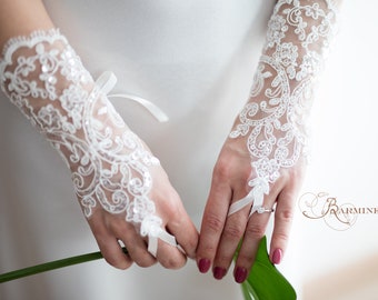 Lace bridal gloves, Off white sequins wedding gloves, lace fingerless gloves, ivory gloves for a bride, prom accessory, Bridal gloves