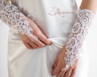 Lace bridal gloves, White sequins wedding gloves, lace fingerless gloves, white french lace gloves for a bride, prom accessory, Bridal glove