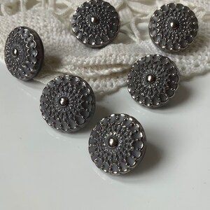 Lot of 6 gray lacy style vintage glass buttons - Czech glass buttons - Silver lace style embellishment