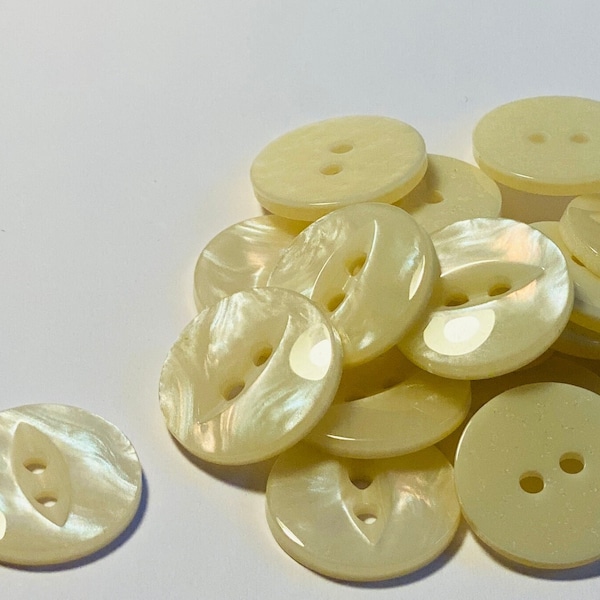 Cream ivory buttons 2 hole fish-eye flat round x10 18mm 15mm 12mm pearlised shiny finish  cardigan dressmaking