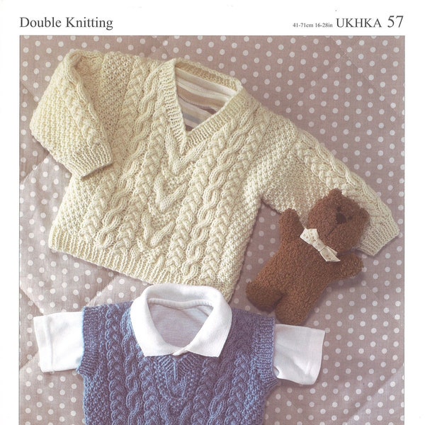 Pull à col en V pour enfants & Slipover DK Double motif de tricot câble de style aran 0-6ans 41-66cm 16-26in UKHKA57 débardeur