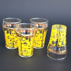 Quatro copos de suco vintage de 4" | Floral amarelo e faixas douradas | 6 oz | Artigos de vidro retrô Dominion