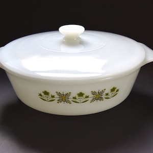 Vintage 'Meadow Green' White Casserole with Lid  |  Anchor Hocking #437 | Made in U.S.A.