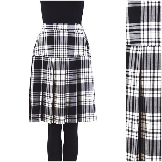 Vintage Plaid Pleated Skirt Black White Waist 26 Yoke With