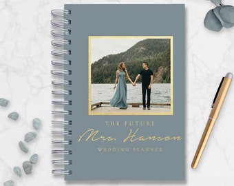 Photo Wedding Planner Book, Bridal Shower Gift for Bride, Engagement Gift for her, Bridal Planner, Wedding Organizer, Gold foil, Thunder