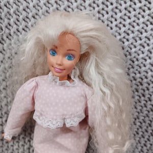 Vintage Slumber Party Barbie with Magic &quot;Sleeping Eye&quot; Make up c. 1994 Mattel