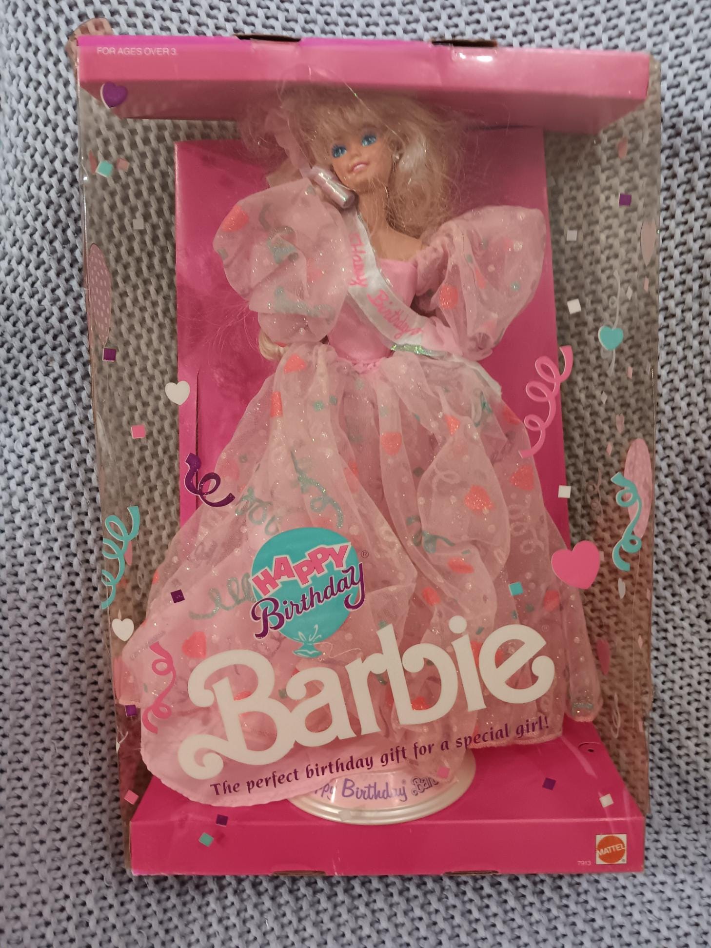 その他 birthday Barbie 1991 Birthday Surprise Barbie Doll w Surprise Gift For You! (1991