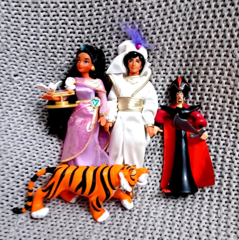 Lot of Vintage Disney's Aladdin Dolls - Jasmine, Prince Ali, Raja and ...