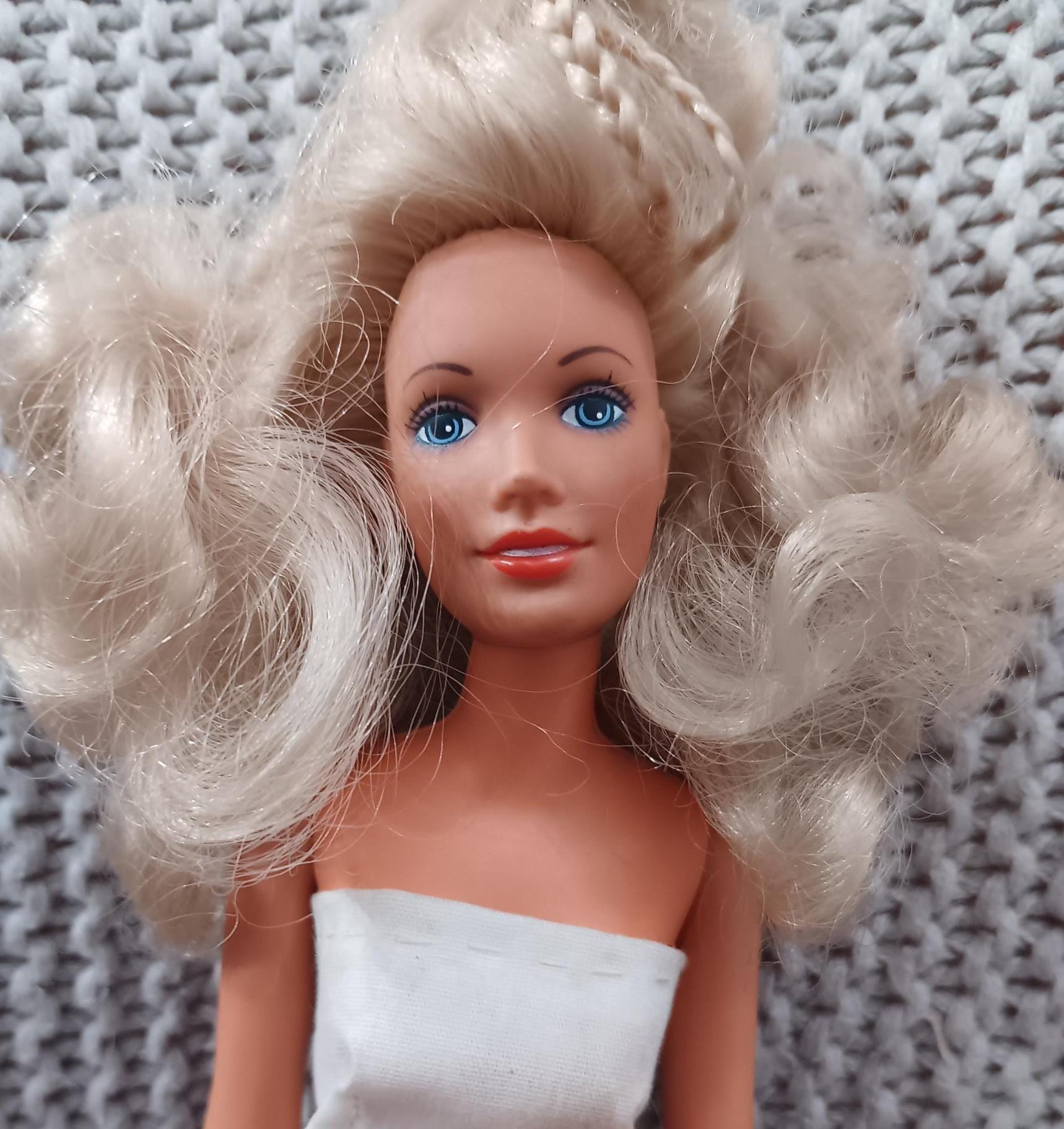 Vintage 1979 Kenner Darci Doll: Blonde Cover Girl, Gingham Skirt