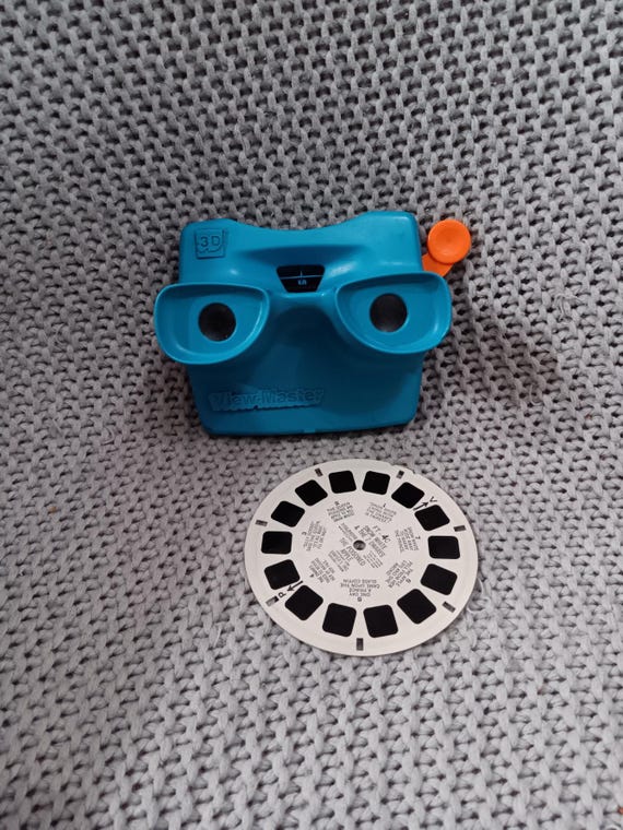 Classic View Master Blue 3D Viewer With 1960's Snow White Clay