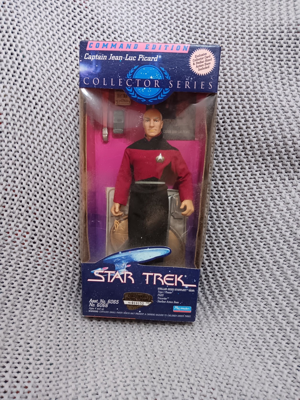 1994 Playmates Star Trek TNG Carded Action Figure - Captain