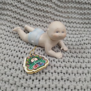 Tagged VGC 1985 Fine Porcelain Collection CPK Cabbage Patch Kid &quot;Happy-Go-Lucky&quot; crawling baby