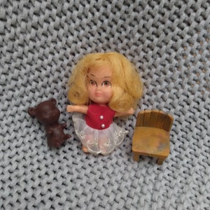 Vintage Storykins Goldilocks doll with baby bear and his little chair c. 1967 Hasbro