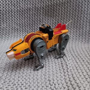 Vintage Voltron Yellow Lion Diecast 7&quot; transforming action figure c. 1981