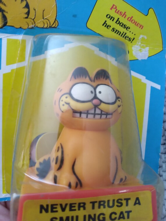 Vintage 1982 Garfield Wisecracks Smiling Figurine - NRFB