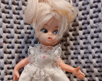 Vintage 1967 Hasbro Dolly Darlings blonde Party time doll - Sweetheart in her original outfit