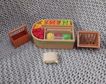 Puesto de productos del supermercado del bosque de Sylvanian Families, cestas y saco de harina antiguos