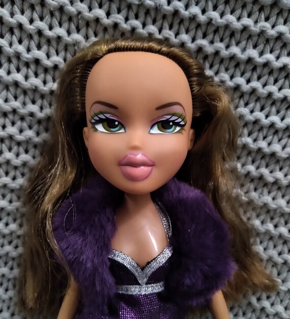 Vintage MGA Bratz Yasmin in Purple and Silver Halter Top, Fur