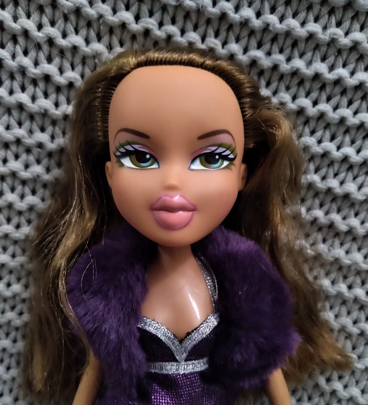 Vintage MGA Bratz Yasmin in Purple and Silver Halter Top, Fur Stole, Black  Pleather Pants and With Star Brush 