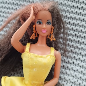 Vintage Rappin&#39; Rockin&#39; Barbie friend Teresa in her original yellow jumper c. 1991 Mattel