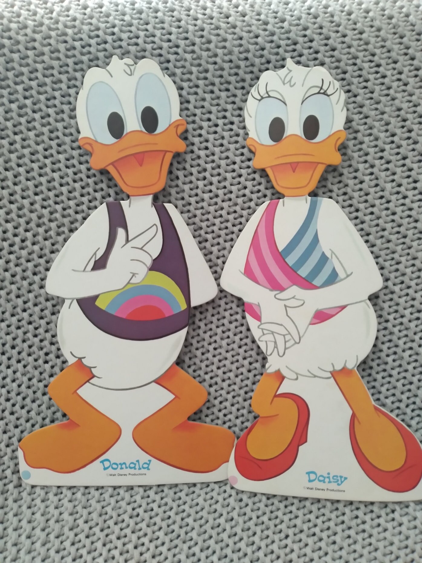 1984 年製ヴィンテージ ウォルト ディズニーのドナルドとデイジーの紙