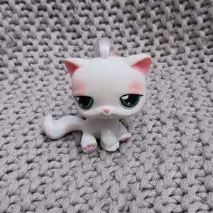 VGC LPS Littlest Pet Shop #148 White Persian Cat with rooted hair and Green Eyes