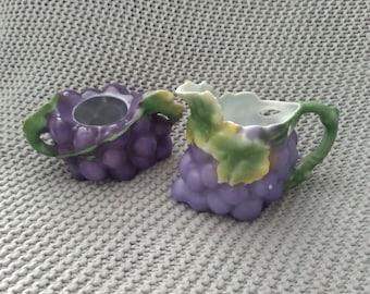 Royal Bayreuth porcelain purple Grapes and leaves Creamer Jug and sugar bowl made in Germany