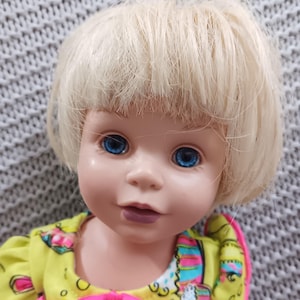 Vintage 1995 Playmates Newborn Baby Doll: 31cm Blond Haare, blaue Augen