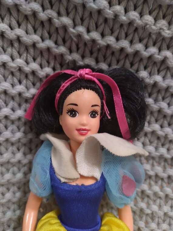 Vintage Disney Princess 6 Inch Tall Snow White Doll From Snow White and the Seven Dwarfs Etsy