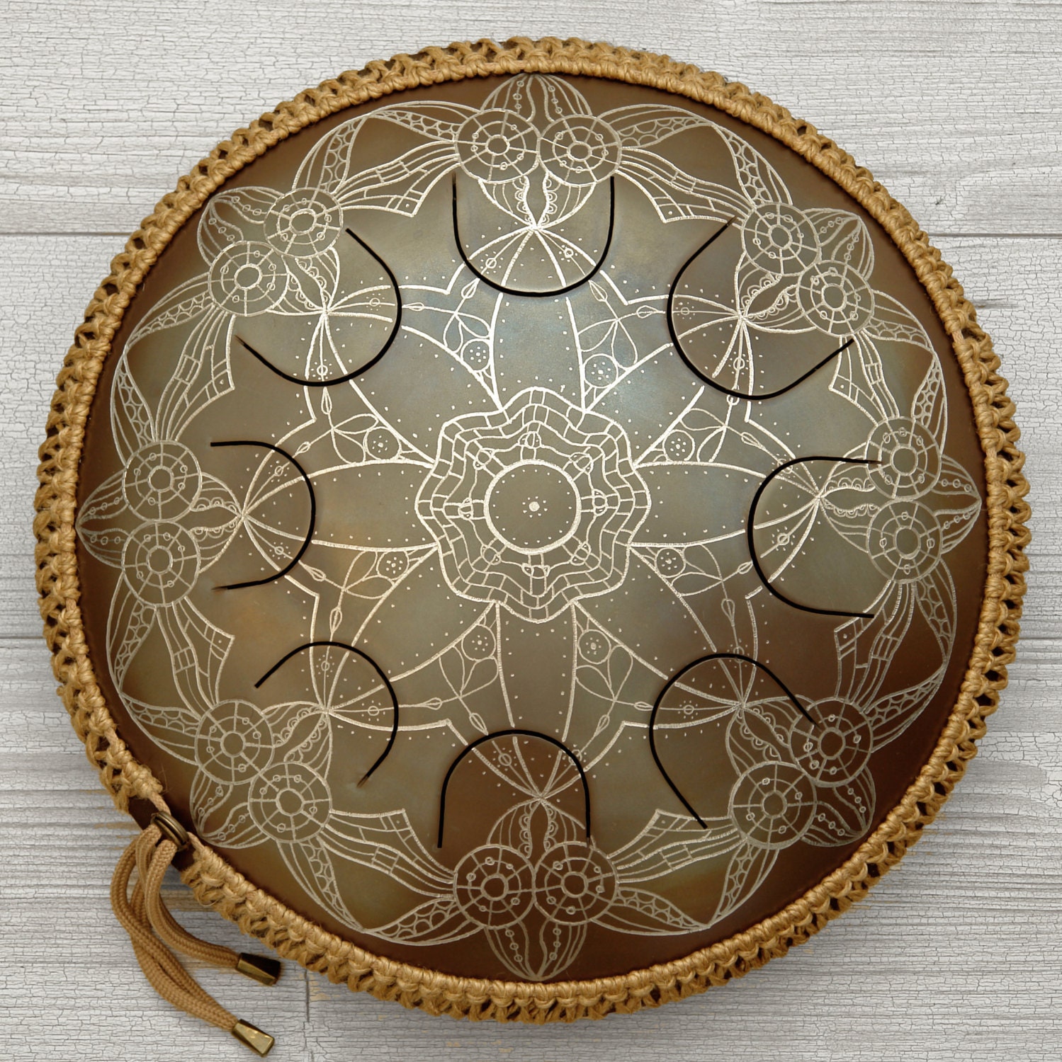 Freezbee Drum with FREE Rope decoration. Handpan, Pantam, Steel Tongue Drum