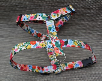 Girl Dog Harness - Personalized Dog Harness - Floral Dog Harness - Cute Dog Harness - Designer Dog Harness - Flower dog harness