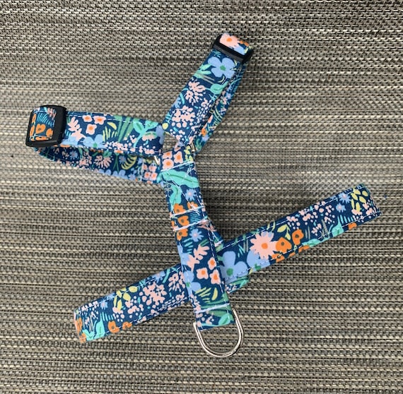 Cute Dog Harness Personalized Custom Embroidery Pet Harness with Name Adjustable No-Pull Puppy Small Dog floral Harness