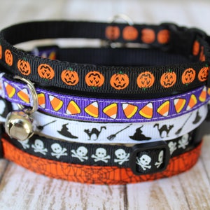 Halloween Cat Collars XS Halloween Dog Collar Halloween Cat Harness Kitten collar Candy Corn Cat Collar Candy Corn XS Dog Collar