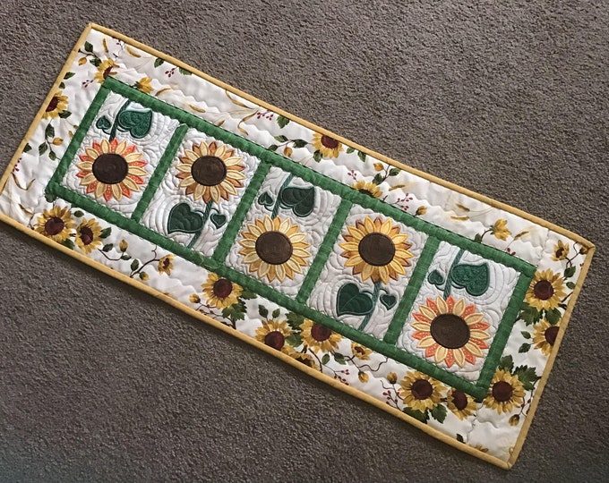 Sunflower Quilted Table Runner - Etsy