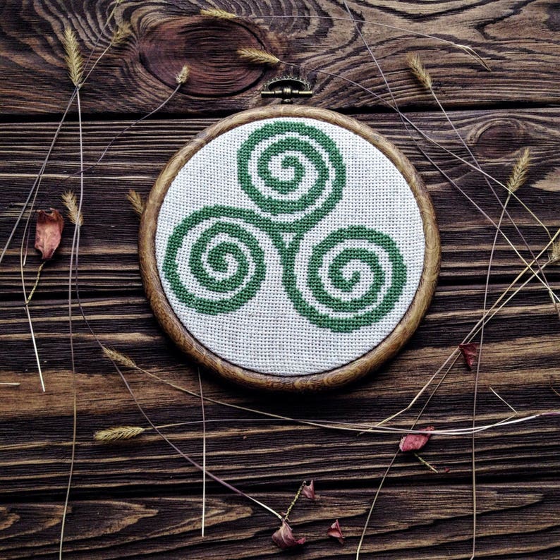 Triskele  triskelion celtic symbol hand embroidery cross  etsy