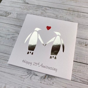 Biglietto di auguri personalizzato per l'anniversario delle nozze d'argento per marito e moglie - Biglietto di auguri per il 25° anniversario per mamma e papà - Uno speciale biglietto di auguri fatto a mano con carta tagliata