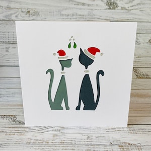 Casal de gatos sob o visco Cartão de Natal cortado em papel - pode ser personalizado - Um cartão de Natal especial para amantes de gatos - Feito à mão por HKdesign8