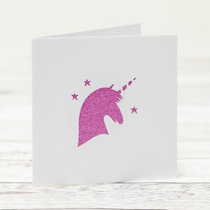 Cartes d’anniversaire de licorne pour les gens brillants- Disponibles en paillettes roses ou en or brillant - Argent- Nom gratuit et personnalisation de l’âge- Par HKdesign8